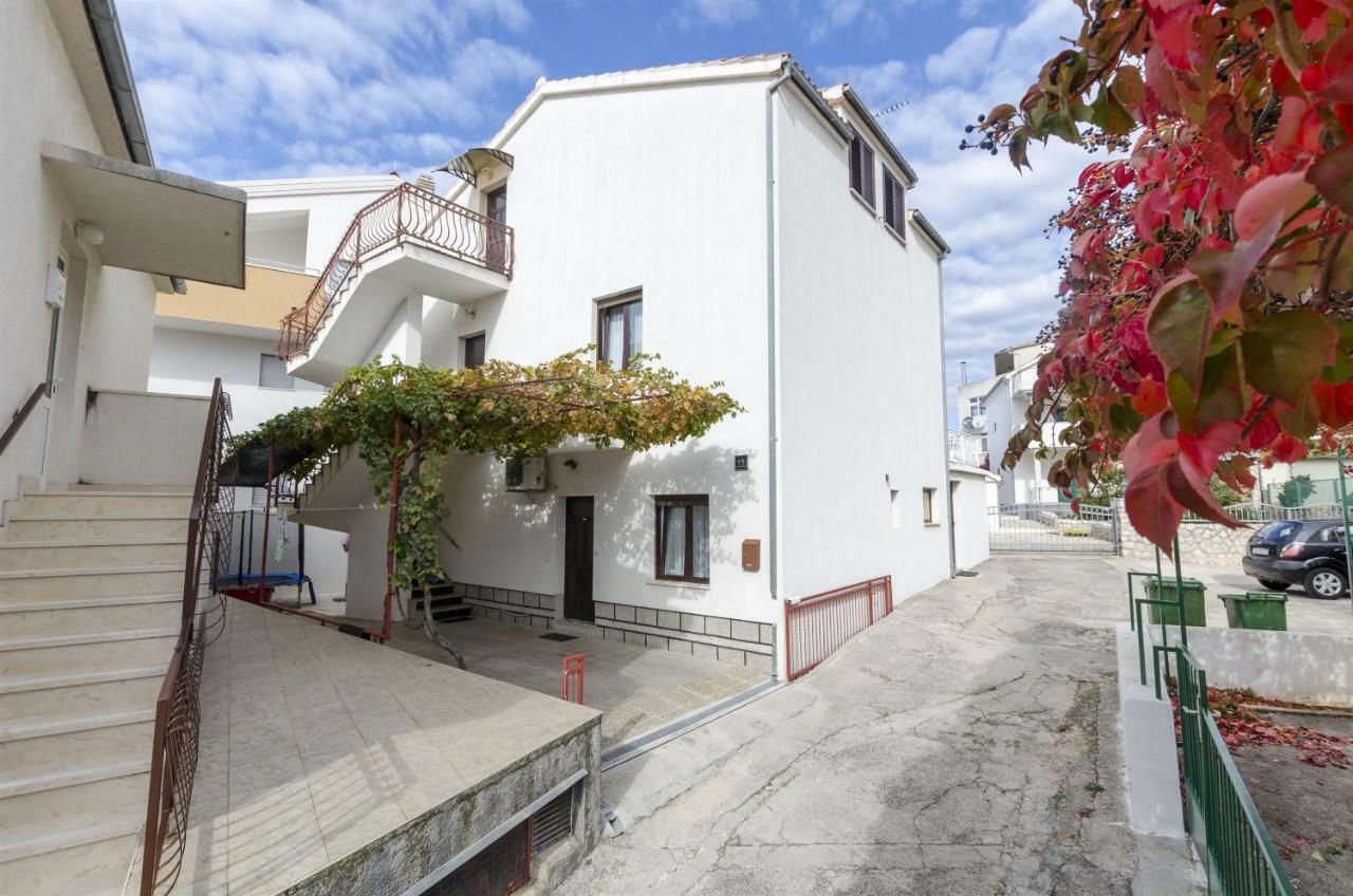 Apartments Tonja Primosten Exterior photo